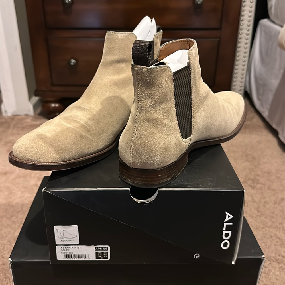Men’s Suede Aldo Boots